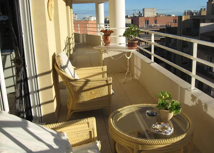 Апартаменты Jardin D'azur Proche *